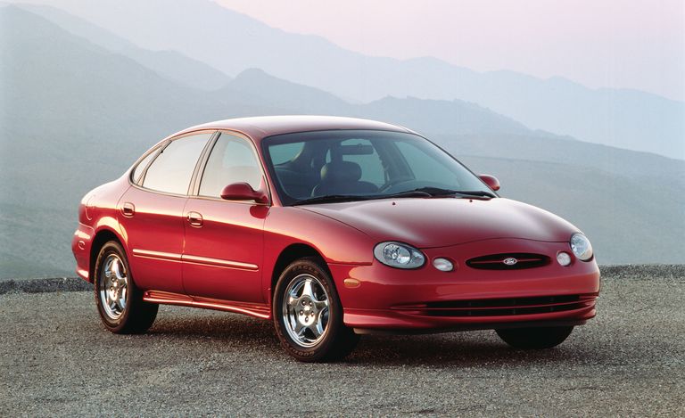 1996 – Ford Taurus