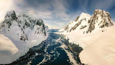 The Transantarctic Mountains