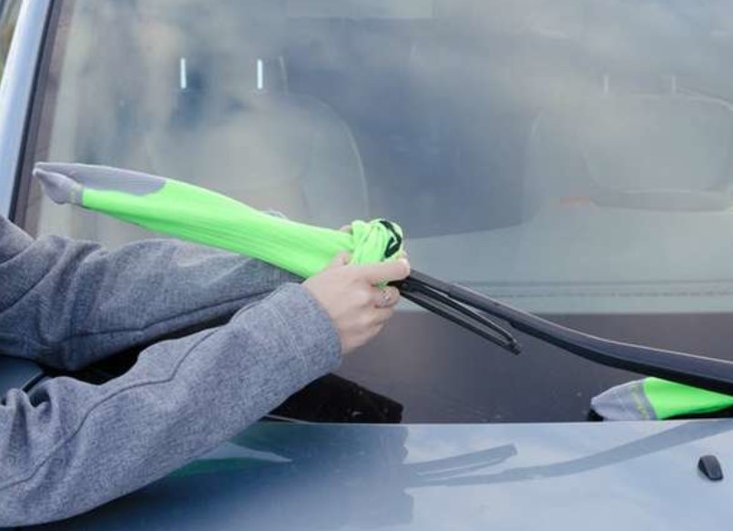 Warming Your Windshield Wipers