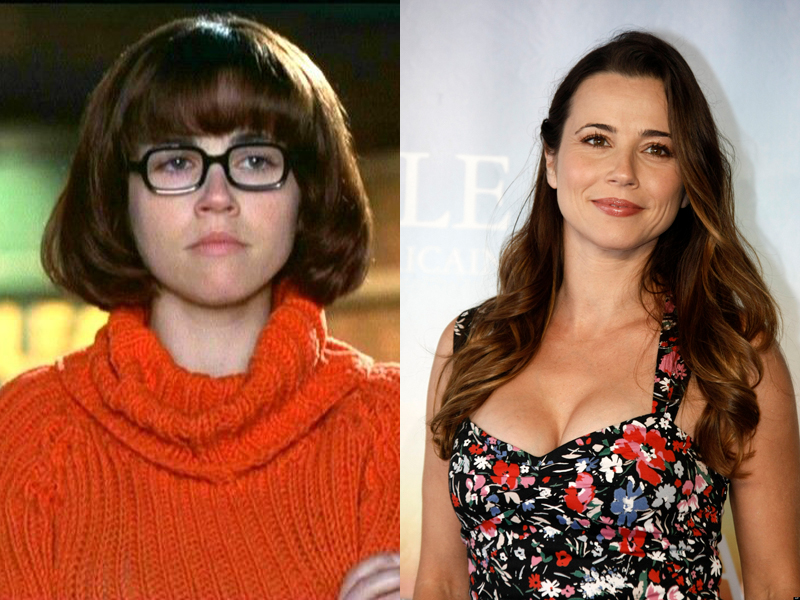 Linda Cardellini As Velma Dinkley